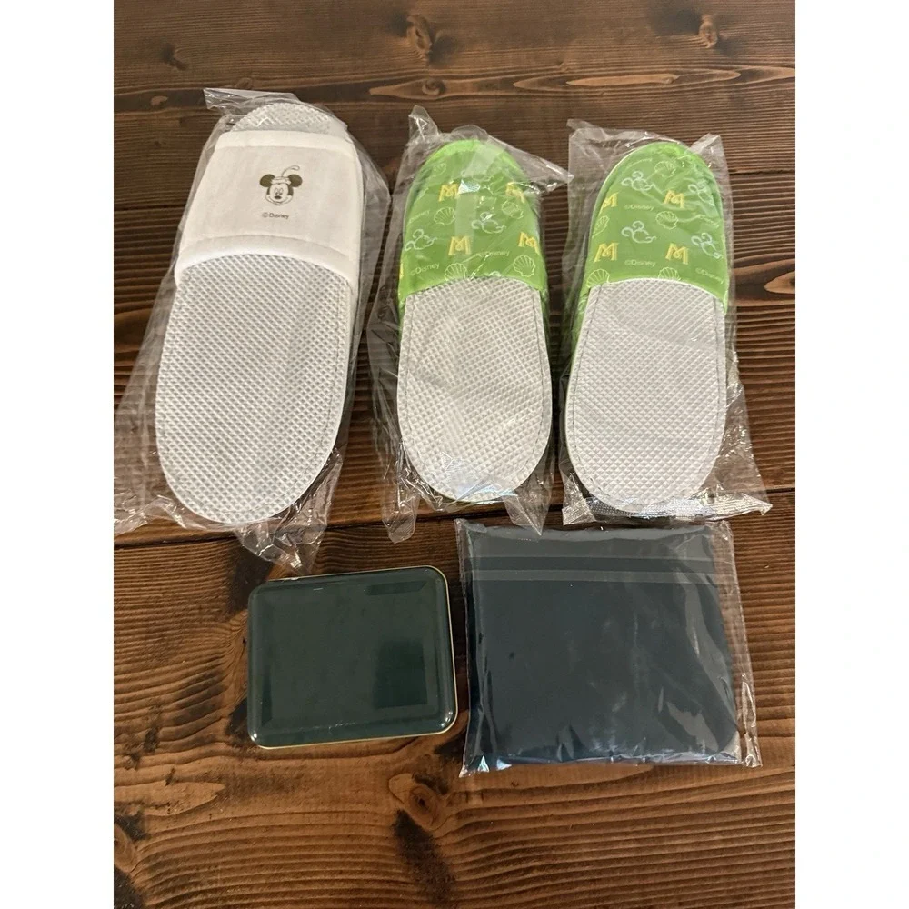 Tokyo‎ Disneyland Miracosta Amenities Set Children's Adult Slippers, Tin, Bag